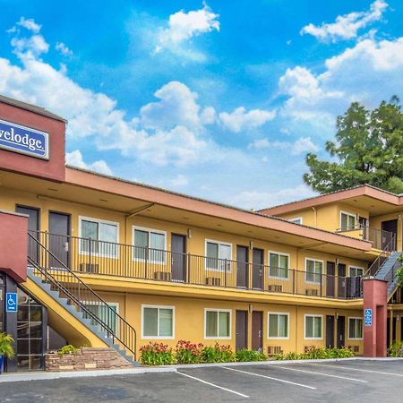 Travelodge By Wyndham Burbank-Glendale Exterior foto